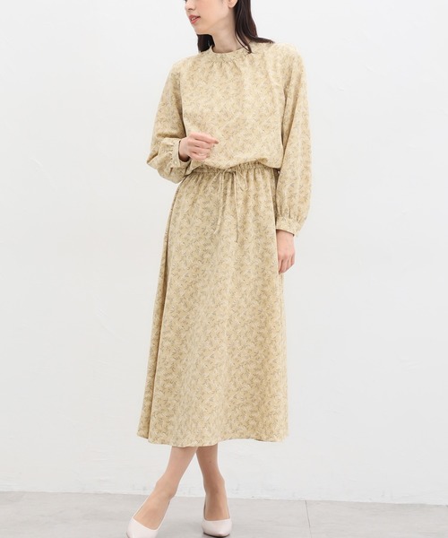 Honeys(ハニーズ)の「ハイネックワンピース(ワンピース・レディース・グリーン系その他/ネイビー系/ホワイト×グレー/ブラック/イエロー系その他・3L/LL/S/L/M)」の7枚目の写真