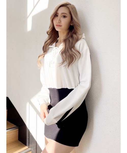 GYDA（ジェイダ）の「フロントレースアップドッキングスウェットワンピース（ワンピース・レディース・ブラック/その他1・FREE）」の3枚目の写真