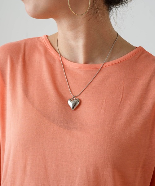 Omekashi(オメカシ)の「ハートモチーフスライドパーツネックレス(ネックレス・レディース・シルバー・FREE)」の3枚目の写真