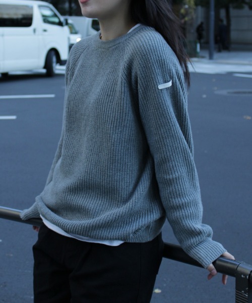 BROKEN BASE(ブロークンベース)の「レザータグ5Gニット(ニット/セーター・メンズ・グレー/ネイビー・MEDIUM/LARGE)」の3枚目の写真