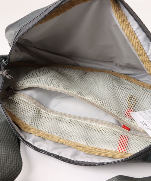 COLEMAN（コールマン）の「ウォーカーウエスト５（ヘリンボーン）（ボディバッグ/ウエストポーチ・レディース・グレー系その他2/グレー系その他/ブラウン系その他/ホワイト系その他・5L）」の8枚目の写真