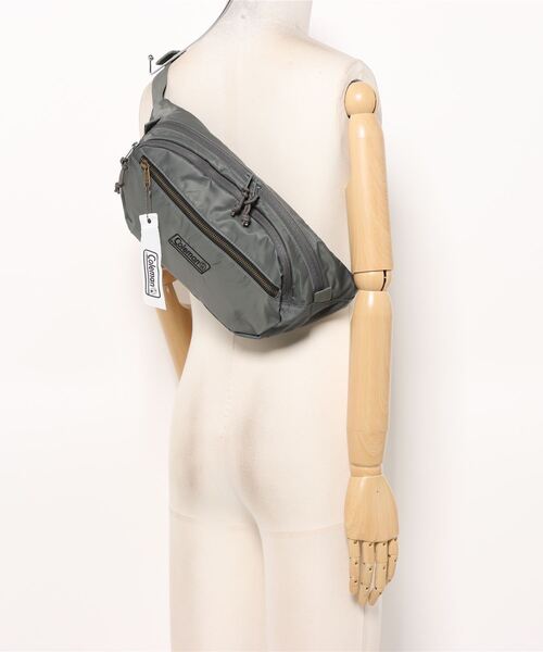 COLEMAN（コールマン）の「ウォーカーウエスト５（ヘリンボーン）（ボディバッグ/ウエストポーチ・レディース・グレー系その他2/グレー系その他/ブラウン系その他/ホワイト系その他・5L）」の9枚目の写真