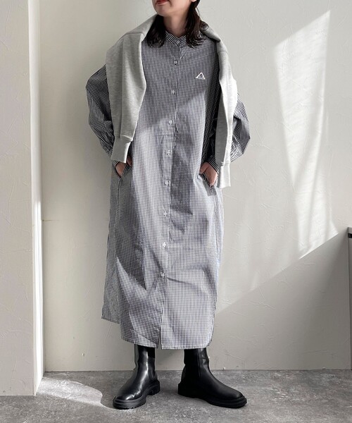 GEVACO（ゲバコ）の「【GEVACO/ゲバコ】タイプライターバンドカラーシャツワンピース（シャツワンピース・レディース・ベージュ系その他3/ブラック系その他/ブルー系その他3/ブルー系その他・36/38）」の2枚目の写真