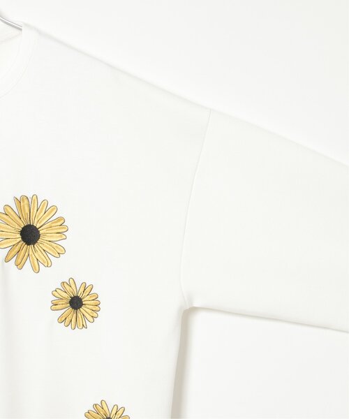 【セール】ランダムフラワー刺繍クルーネック(スウェット)|NO NEED(ノーニード) 【セール】ランダムフラワー刺繍クルーネック(スウェット)|NO NEED(ノーニード)