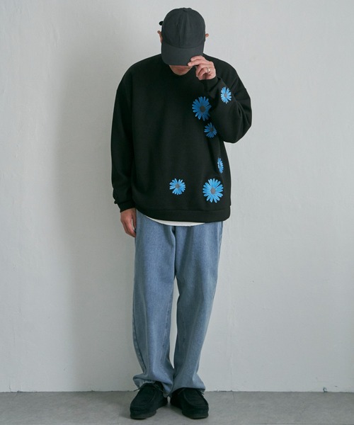 【セール】ランダムフラワー刺繍クルーネック(スウェット)|NO NEED(ノーニード) 【セール】ランダムフラワー刺繍クルーネック(スウェット)|NO NEED(ノーニード)