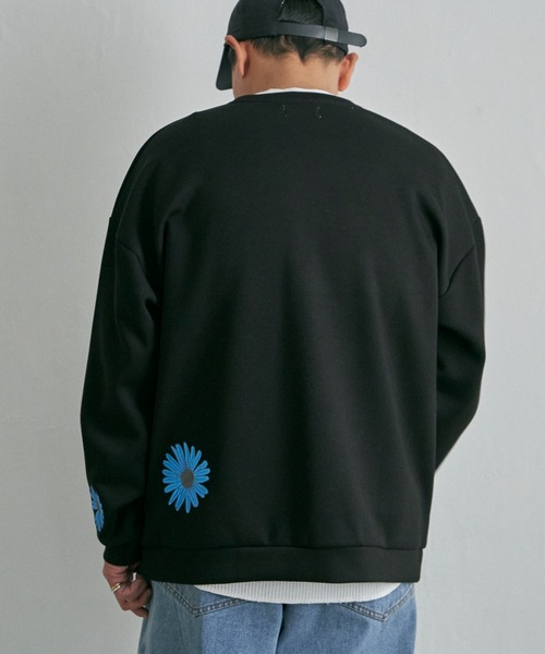 【セール】ランダムフラワー刺繍クルーネック(スウェット)|NO NEED(ノーニード) 【セール】ランダムフラワー刺繍クルーネック(スウェット)|NO NEED(ノーニード)