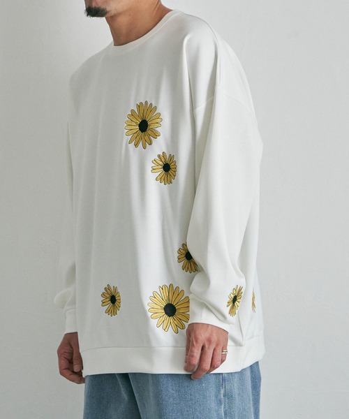 【セール】ランダムフラワー刺繍クルーネック(スウェット)|NO NEED(ノーニード) 【セール】ランダムフラワー刺繍クルーネック(スウェット)|NO NEED(ノーニード)