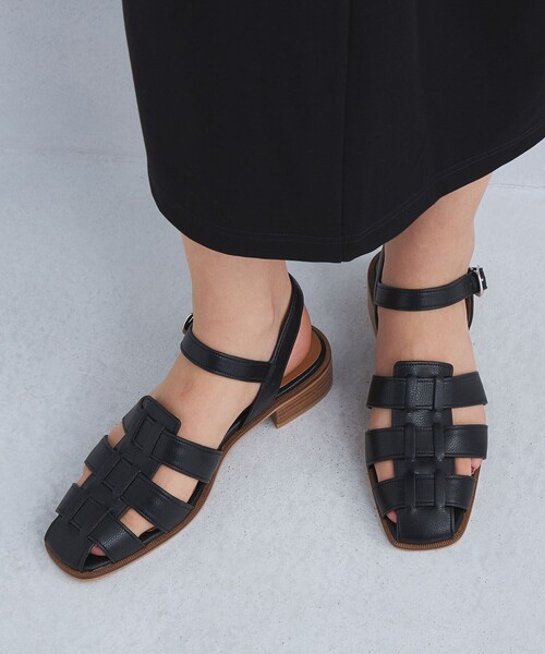 green label relaxing(グリーンレーベルリラクシング)の「スクエア グルカサンダル(3cm)(サンダル・レディース・オフホワイト/ブラック/ベージュ/モカ・S/L/M/XS/XL)」の3枚目の写真