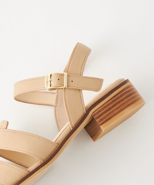 green label relaxing(グリーンレーベルリラクシング)の「スクエア グルカサンダル(3cm)(サンダル・レディース・オフホワイト/ブラック/ベージュ/モカ・S/L/M/XS/XL)」の19枚目の写真