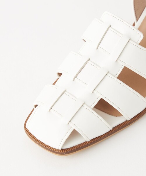 green label relaxing(グリーンレーベルリラクシング)の「スクエア グルカサンダル(3cm)(サンダル・レディース・オフホワイト/ブラック/ベージュ/モカ・S/L/M/XS/XL)」の22枚目の写真