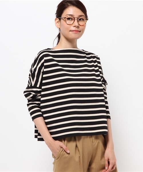 Traditional Weatherwear(トラディショナルウェザーウェア)の「ビッグマリン ボートネックシャツ(Tシャツ/カットソー・レディース・ホワイト×ブラック/ホワイト×ブルー/ホワイト×レッド/ブラック系その他/ブラック×ホワイト/ベージュ系その他/ホワイト×ネイビー/ブルー系その他・SMALL)」の5枚目の写真