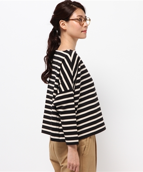 Traditional Weatherwear(トラディショナルウェザーウェア)の「ビッグマリン ボートネックシャツ(Tシャツ/カットソー・レディース・ホワイト×ブラック/ホワイト×ブルー/ホワイト×レッド/ブラック系その他/ブラック×ホワイト/ベージュ系その他/ホワイト×ネイビー/ブルー系その他・SMALL)」の13枚目の写真