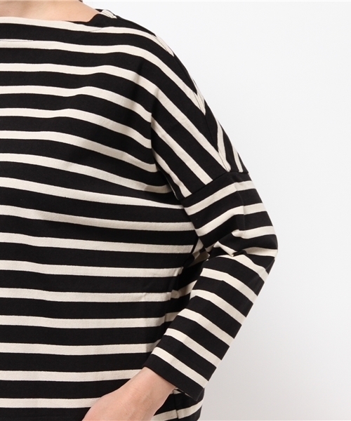 Traditional Weatherwear(トラディショナルウェザーウェア)の「ビッグマリン ボートネックシャツ(Tシャツ/カットソー・レディース・ホワイト×ブラック/ホワイト×ブルー/ホワイト×レッド/ブラック系その他/ブラック×ホワイト/ベージュ系その他/ホワイト×ネイビー/ブルー系その他・SMALL)」の17枚目の写真