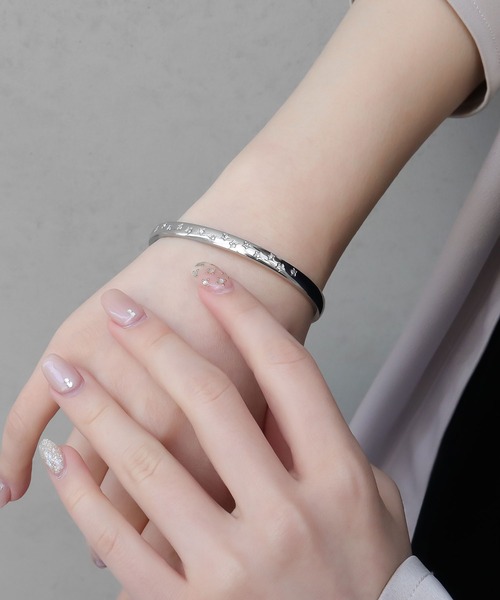 blackdia ocean（ブラックダイヤオーシャン）の「blackdia ocean スターストーンデザインバングル（バングル/リストバンド・レディース・シルバー/ゴールド・FREE）」の4枚目の写真