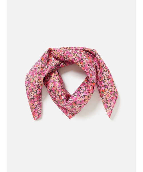 AIGLE(エーグル)の「オーガニックコットン リバティプリント スカーフ 母の日(バンダナ/スカーフ・レディース・レッド/イエロー・FREE)」の9枚目の写真