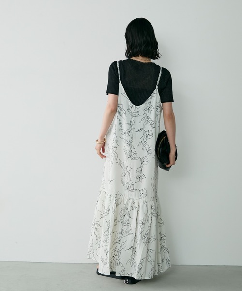 Shelly island(シェリーアイランド)の「花柄フレアキャミワンピース(ワンピース・レディース・ホワイト/ブラック・FREE)」の18枚目の写真