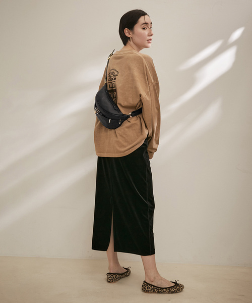 SALON adam et rope'（サロン アダム エ ロペ）の「[追加]【AULENTTI（オーレンティ）】ボディバッグ2（ボディバッグ/ウエストポーチ・レディース・ブラック/ベージュ系その他・FREE）」の8枚目の写真