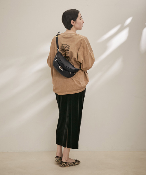 SALON adam et rope'（サロン アダム エ ロペ）の「[追加]【AULENTTI（オーレンティ）】ボディバッグ2（ボディバッグ/ウエストポーチ・レディース・ブラック/ベージュ系その他・FREE）」の9枚目の写真