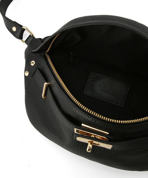 SALON adam et rope'（サロン アダム エ ロペ）の「[追加]【AULENTTI（オーレンティ）】ボディバッグ2（ボディバッグ/ウエストポーチ・レディース・ブラック/ベージュ系その他・FREE）」の21枚目の写真