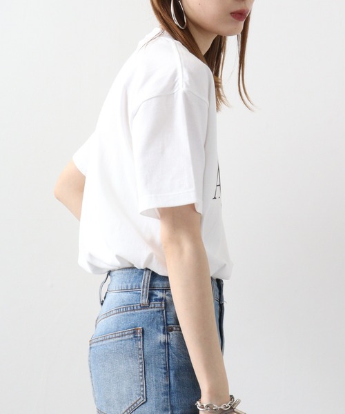 RGY(アールジーワイ)の「RGY AMOUR 花柄プリントTシャツ(Tシャツ/カットソー・メンズ・ホワイト/ブラック・F)」の4枚目の写真