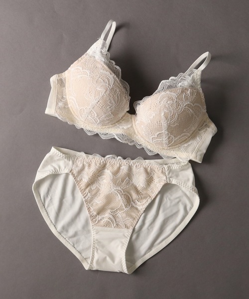 WING（ウイング）の「「ハイライトブラ」（ブラジャー・レディース・アイボリー/ブラック/ブラック系その他/ブルー/グリーン/サンドベージュ/ライトグリーン/クリーム/サーモンピンク/エンジ/グレー/オリーブ/ブラウン・E75/E70/C65/B75/B70/B65/E65/D75/D70/D65/C75/C70）」の17枚目の写真