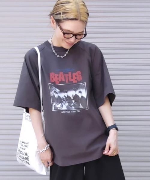 The Beatles（ザビートルズ）の「【別注】THE BEATLES ザ ビートルズ ツアーラグランTシャツ（Tシャツ/カットソー・メンズ・オフホワイト/チャコールグレー/ネイビー/その他2/その他1/ブラウン・M/LL/L）」の5枚目の写真