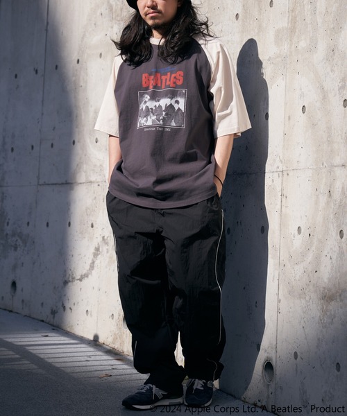The Beatles（ザビートルズ）の「【別注】THE BEATLES ザ ビートルズ ツアーラグランTシャツ（Tシャツ/カットソー・メンズ・オフホワイト/チャコールグレー/ネイビー/その他2/その他1/ブラウン・M/LL/L）」の14枚目の写真