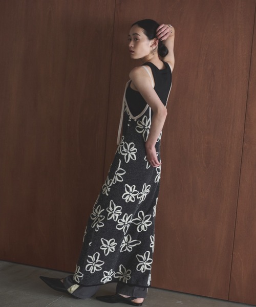 AIC.(エーアイシー)の「フラワーパターンニットロングワンピース AIC.(エーアイシー)の「フラワーパターンニットロングワンピース