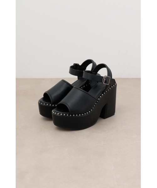 AZUL by moussy(アズールバイマウジー)の「リムステッチプラットフォームサンダル(サンダル・レディース・クリア/ブラック・MEDIUM/LL/LARGE/SMALL)」の5枚目の写真