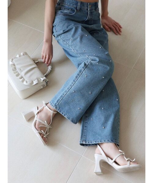 EATME（イートミー）の「ストーン付きデニムパンツ（デニムパンツ・レディース・ライトブルー/ブラック・SMALL/MEDIUM）」の3枚目の写真