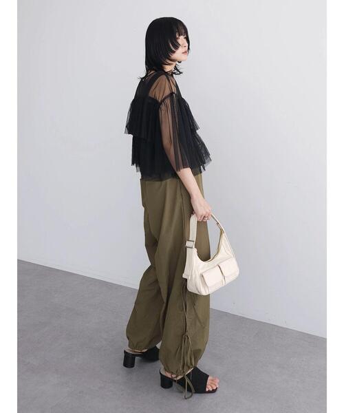 Sugar spoon（シュガースプーン）の「・SUGAR　SPOON　チュールティアードブラウス（シャツ/ブラウス・レディース・オフホワイト/グリーン系その他2/ブラック/チャコールグレー・FREE）」の12枚目の写真