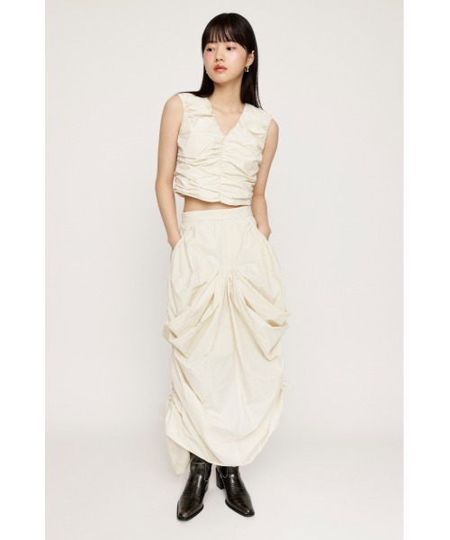 SLY（スライ）の「FLOWING DRAPE 3D SK フローイング ドレープ スリーディ スカート / セットアップ可（スカート・レディース・アイボリー/ブラック・1/2）」の4枚目の写真