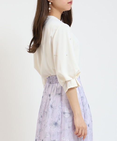 ASTORIA ODIER(アストリアオディール)の「ボリュームスリーブパール装飾ブラウス(シャツ/ブラウス・レディース・サックスブルー/ベージュ/ホワイト・MEDIUM)」の12枚目の写真