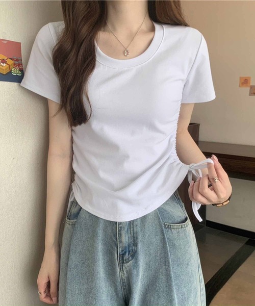 NANEA(ナネア)の「サイドシャーリングクロップドTシャツ(Tシャツ/カットソー・レディース・グレー/ピンク/ブラウン/ホワイト/ブラック・MEDIUM/LARGE/X-LARGE)」の1枚目の写真