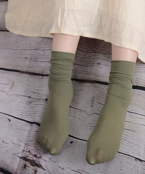 TONE SELECT GOODS（トーンセレクトグッズ）の「【float】《推し活/推しカラー/メンカラ》くしゅくしゅ 単色リブ クルー丈ソックス【25色展開】（ソックス/靴下・レディース・ブラック/ホワイト/カーキ/オフホワイト/ベージュ/パープル/ブルー/アッシュブラウン/イエロー/ヘザーグレー/ワインレッド/ラベンダー/ミント/マスタード/グリーン/ブルーグリーン/ライトイエロー/ベビーピンク/チャコール/バイオレット/コーラルピンク/チェリーピンク/テラコッタ/アーミー/モスグリーン・FREE）」の9枚目の写真