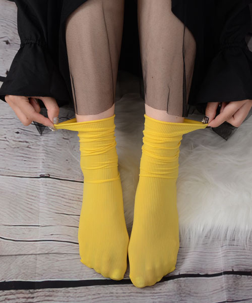 TONE SELECT GOODS（トーンセレクトグッズ）の「【float】《推し活/推しカラー/メンカラ》くしゅくしゅ 単色リブ クルー丈ソックス【25色展開】（ソックス/靴下・レディース・ブラック/ホワイト/カーキ/オフホワイト/ベージュ/パープル/ブルー/アッシュブラウン/イエロー/ヘザーグレー/ワインレッド/ラベンダー/ミント/マスタード/グリーン/ブルーグリーン/ライトイエロー/ベビーピンク/チャコール/バイオレット/コーラルピンク/チェリーピンク/テラコッタ/アーミー/モスグリーン・FREE）」の19枚目の写真