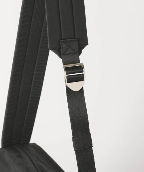 GLOBAL WORK（グローバルワーク）の「撥水軽量変形ショルダー2/125092（ショルダーバッグ・レディース・レオパード/ブラック/カーキ/アイボリー・ONE SIZE）」の18枚目の写真