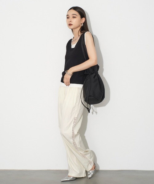 SEN TOKYO(セントーキョー)の「大容量で使い回し◎巾着ショルダーバック(ショルダーバッグ・レディース・ホワイト/ブラック・FREE)」の15枚目の写真