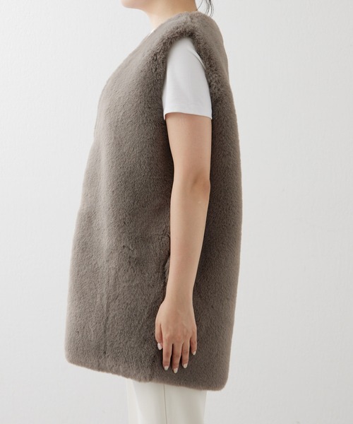 THE PAUSE（ザ ポーズ）の「【THE PAUSE】エコファーVネックジレ（ベスト・レディース・ライトベージュ/グレイッシュベージュ・FREE）」の11枚目の写真