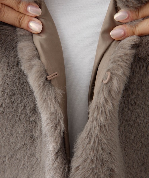 THE PAUSE（ザ ポーズ）の「【THE PAUSE】エコファーVネックジレ（ベスト・レディース・ライトベージュ/グレイッシュベージュ・FREE）」の5枚目の写真