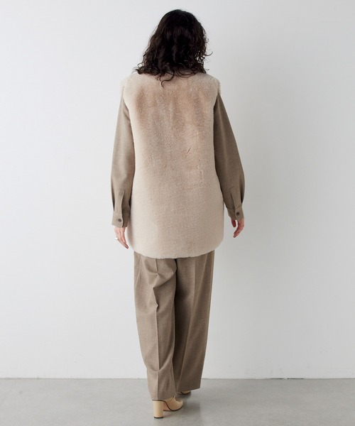 THE PAUSE（ザ ポーズ）の「【THE PAUSE】エコファーVネックジレ（ベスト・レディース・ライトベージュ/グレイッシュベージュ・FREE）」の20枚目の写真