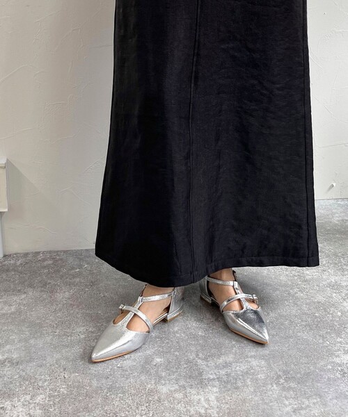 fredy emue(フレディエミュ)の「ポインテッドストラップシューズ(パンプス・レディース・シルバー・L/M/S)」の4枚目の写真