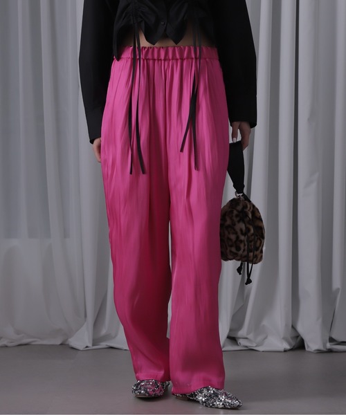 CREOLME（クレオルム）の「(CREOLME)エアメタルサテンパンツ（その他パンツ・レディース・イエロー/ピンク/ネイビー・FREE）」の3枚目の写真