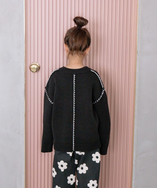 LOWRYS FARM（ローリーズファーム）の「ハイショクステッチプルオーバー　143654（ニット/セーター・キッズ・アイボリー/ブラック/チャコールグレー/オレンジ・110cm/120cm/130cm/140cm/150cm）」の10枚目の写真