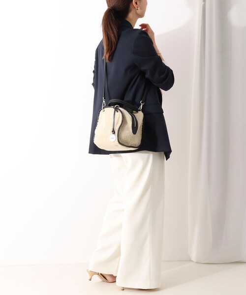 marco masi（マルコマージ）の「【MARCO MASI/ マルコマージ】エコファースクエアバッグ made in Italy（ボストンバッグ・レディース・オフホワイト・FREE）」の3枚目の写真