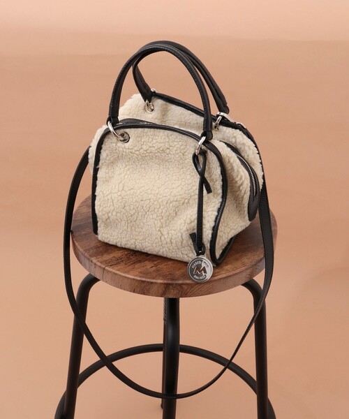 marco masi（マルコマージ）の「【MARCO MASI/ マルコマージ】エコファースクエアバッグ made in Italy（ボストンバッグ・レディース・オフホワイト・FREE）」の10枚目の写真