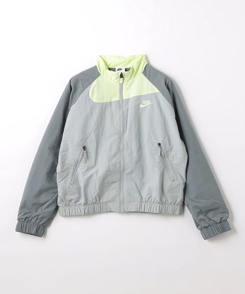 NIKE(ナイキ)の「<NIKE>ジュニア ウーブン フルジップ ジャケット / キッズ 130cm-160cm(ブルゾン・キッズ・ブラック/グレー・130cm/160cm/150cm/140cm)」の2枚目の写真
