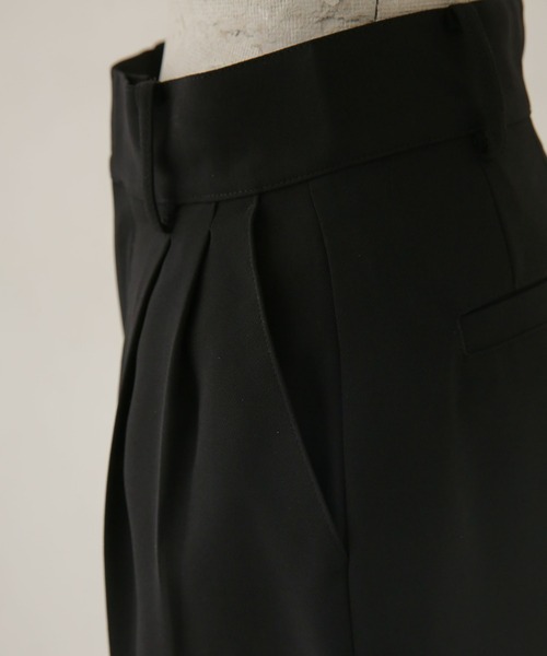 NANO universe(ナノユニバース)の「【WEB限定】ハイウエストタックワイドパンツ(その他パンツ・レディース・ベージュ/イエロー/ライトカーキ/ブラック/ブルー・マルチサイズ)」の10枚目の写真