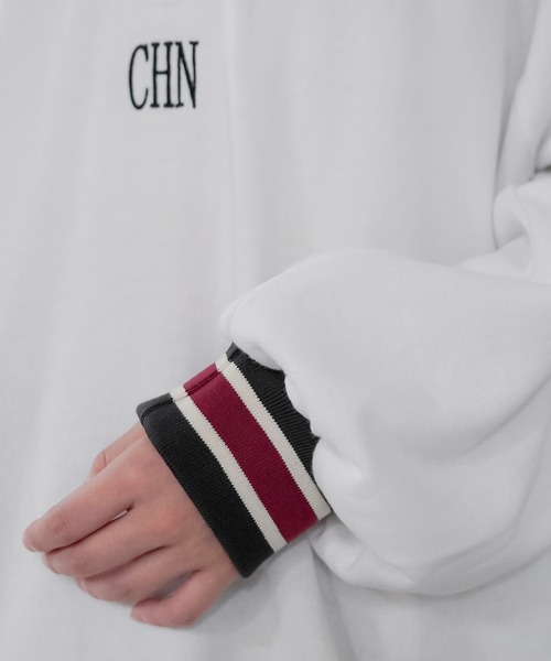 SPINNS（スピンズ）の「ワンポイント刺繍ラインリブ ハーフジップビッグスウェット（スウェット・レディース・オフホワイト/スミクロ/オートミール/ネイビー・ONESIZE）」の14枚目の写真