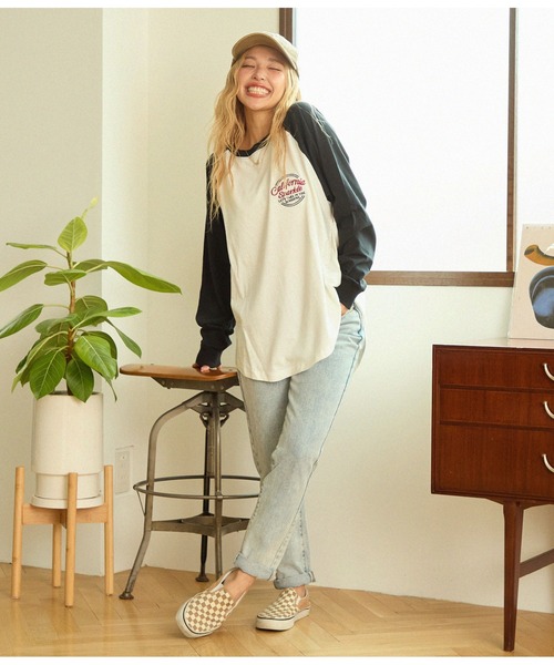 anap mimpi（アナップミンピ）の「サークルメッセージ ラグラン 配色 長袖 ロンT（Tシャツ/カットソー・レディース・オフホワイト/キナリ・FREE）」の7枚目の写真